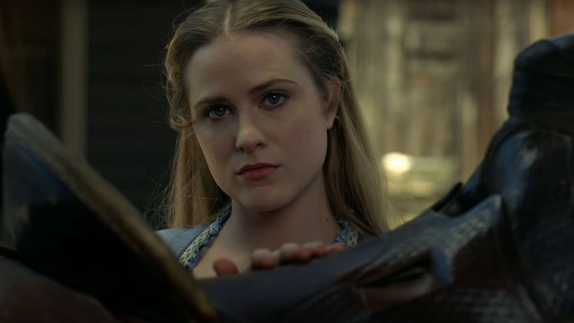 Dolores returns to Westworld (Image via YouTube/HBO UK)